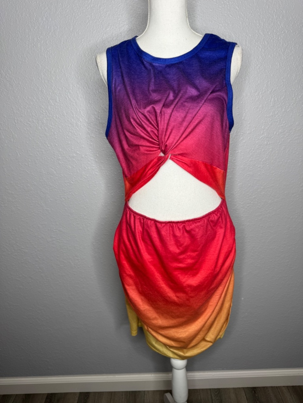 Sleeveless Hollow out Twist Bodycon Dress Ombre Rainbow XL casual or nightlife - Picture 3 of 13